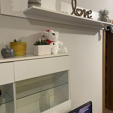 Apartament Laura Z Ogrodkiem キェルツェ エクステリア 写真