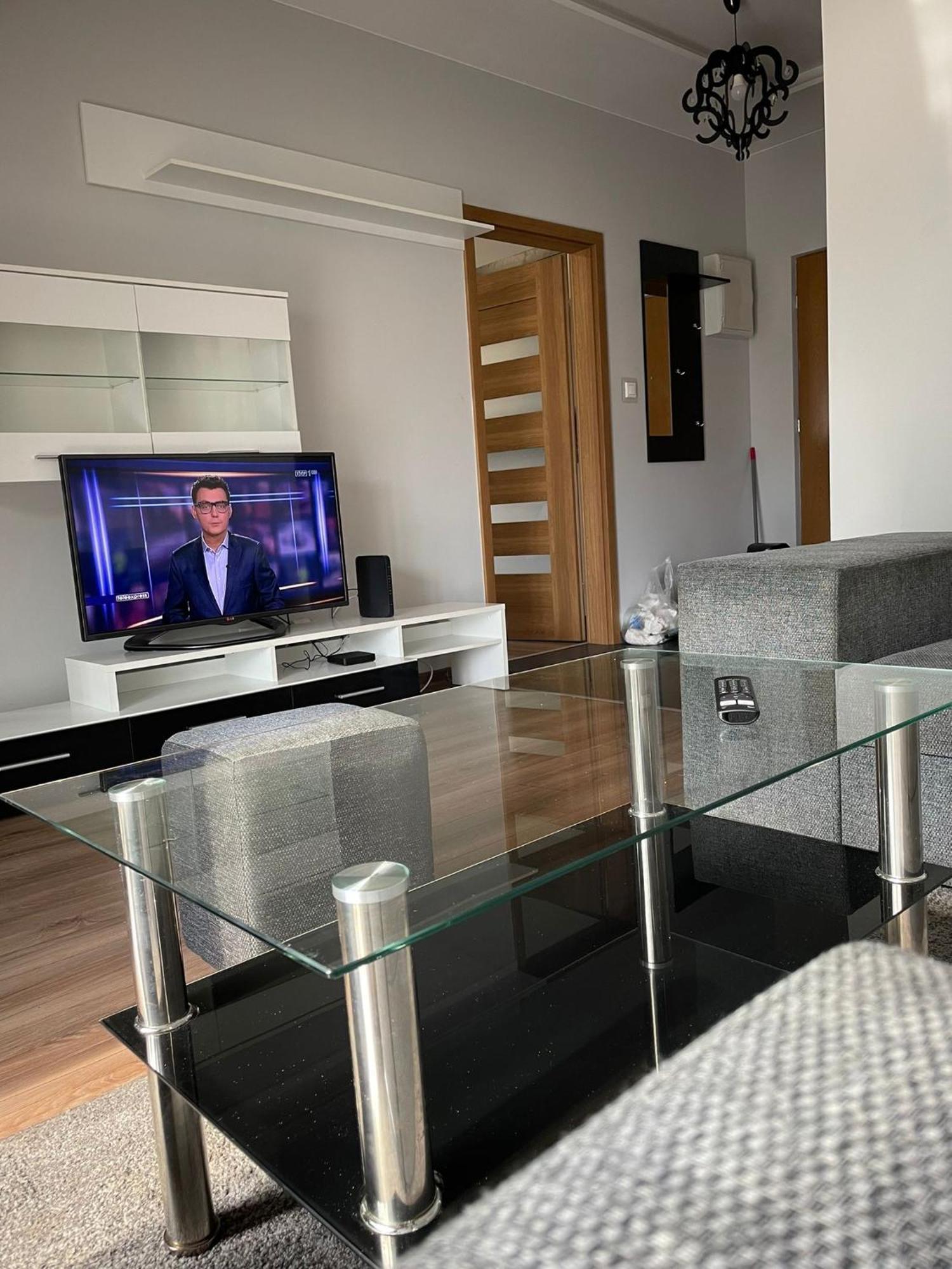 Apartament Laura Z Ogrodkiem キェルツェ エクステリア 写真