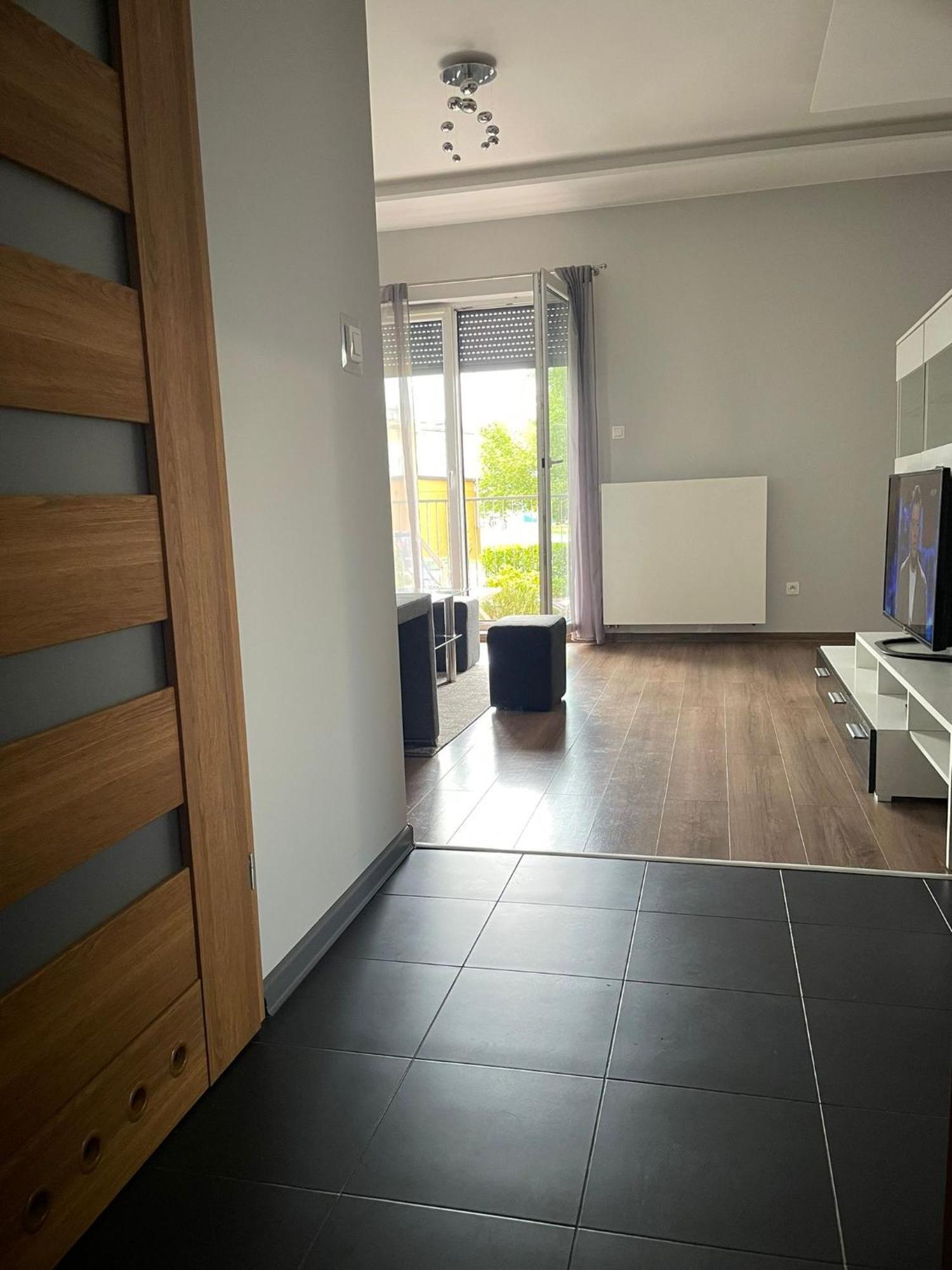 Apartament Laura Z Ogrodkiem キェルツェ エクステリア 写真