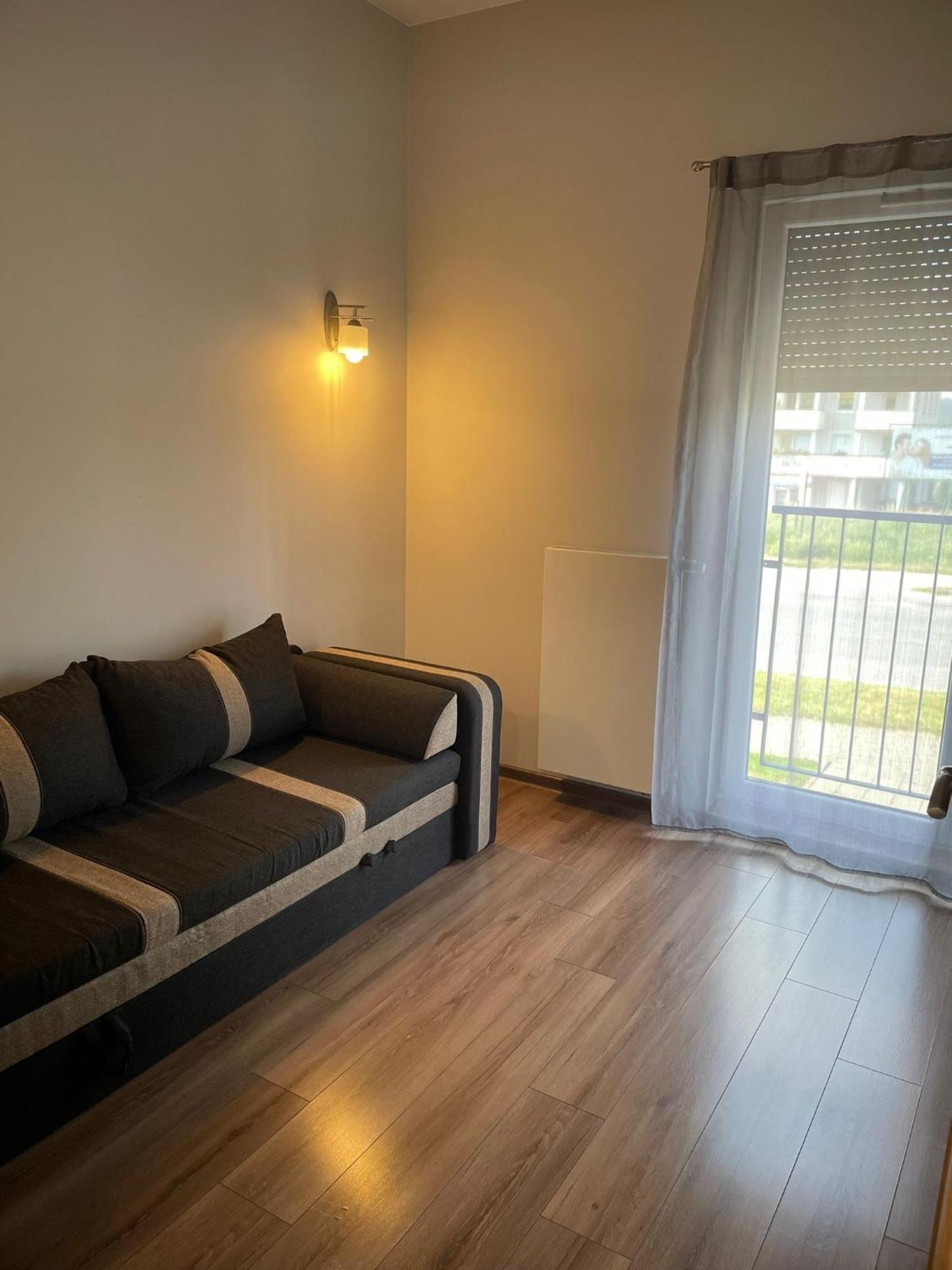 Apartament Laura Z Ogrodkiem キェルツェ エクステリア 写真