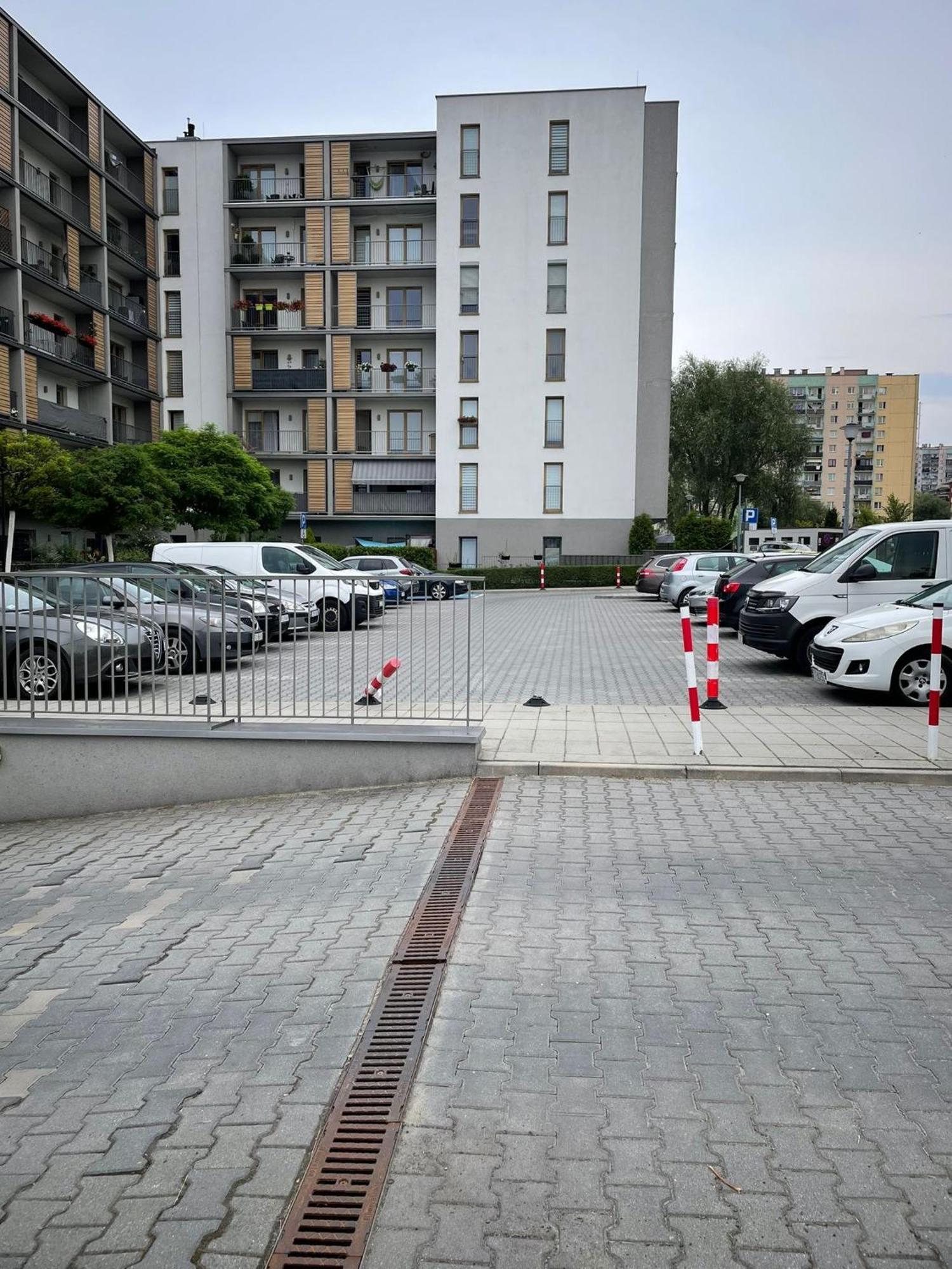 Apartament Laura Z Ogrodkiem キェルツェ エクステリア 写真